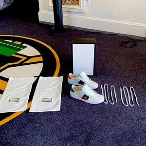 Gucci bumblebee sneakers